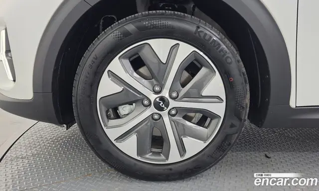 Kia Niro 2023 0.2 автомат (гидро), миниатюра 5
