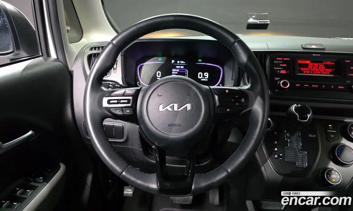 Kia Ray 2022 1.0 автомат (гидро), фото 13