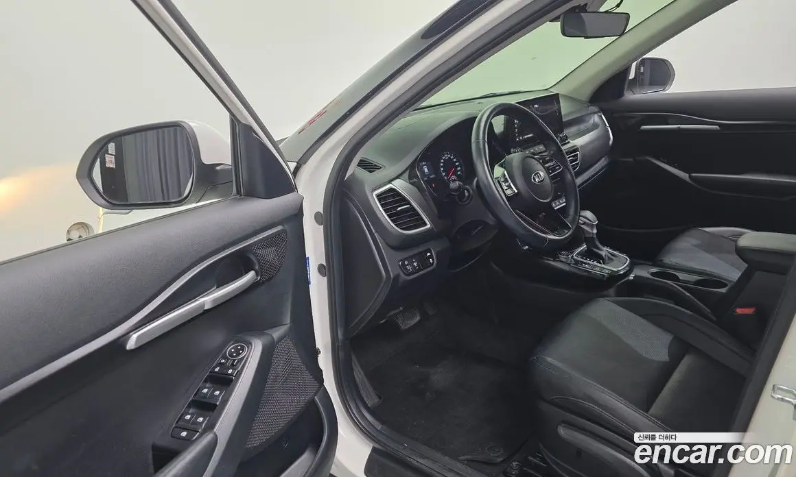 Kia Seltos 2021 1.6 автомат (гидро), фото 11