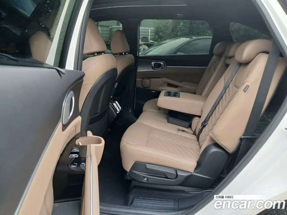 Kia Sorento 2023 1.6 автомат (гидро), фото 9