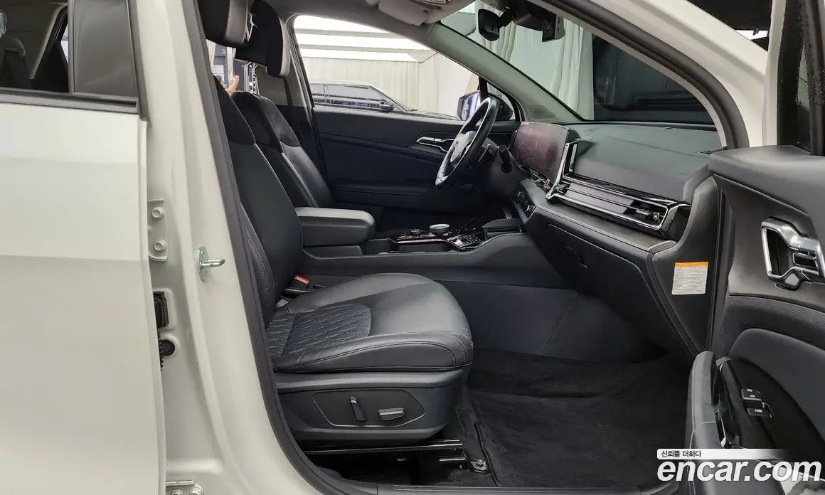Kia Sportage 2023 1.6 автомат (гидро), фото 11