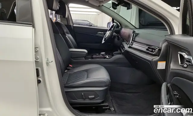 Kia Sportage 2023 1.6 автомат (гидро), миниатюра 11