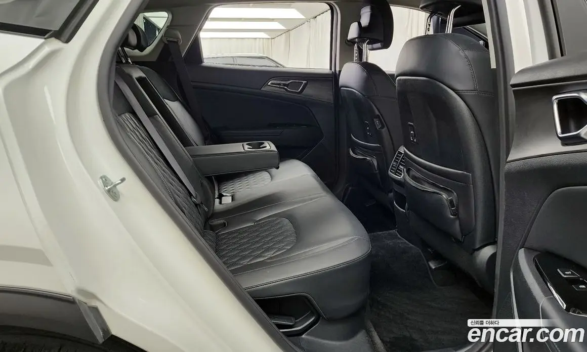 Kia Sportage 2023 1.6 автомат (гидро), фото 12