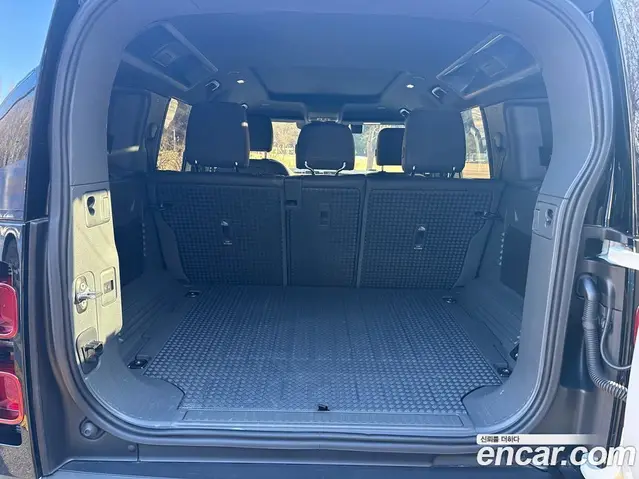 Land Rover Defender 2021 2.0 автомат (гидро), миниатюра 11
