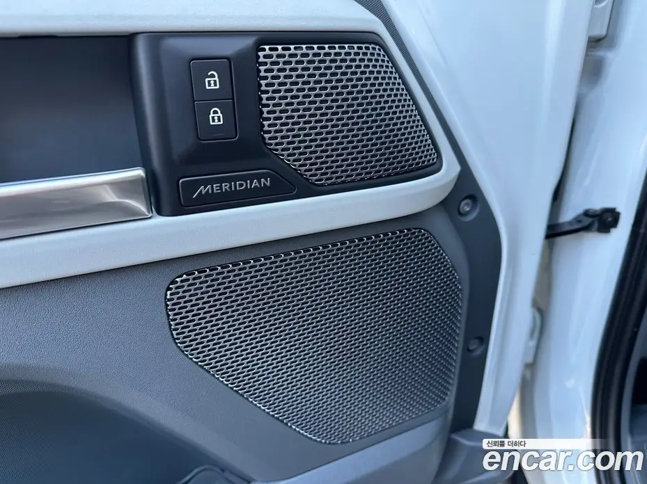 Land Rover Defender 2021 2.0 автомат (гидро), фото 13