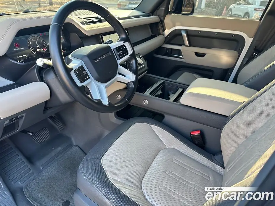 Land Rover Defender 2021 2.0 автомат (гидро), фото 18