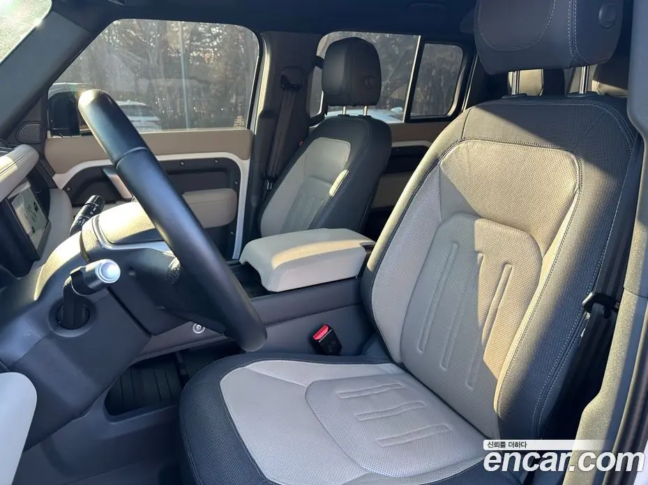 Land Rover Defender 2021 2.0 автомат (гидро), фото 19