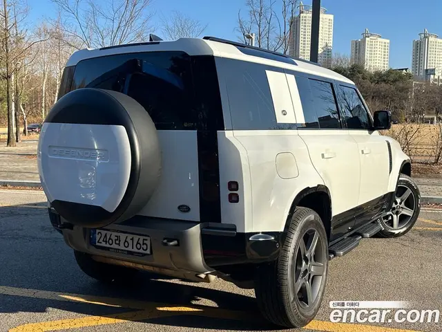 Land Rover Defender 2021 2.0 автомат (гидро), миниатюра 6