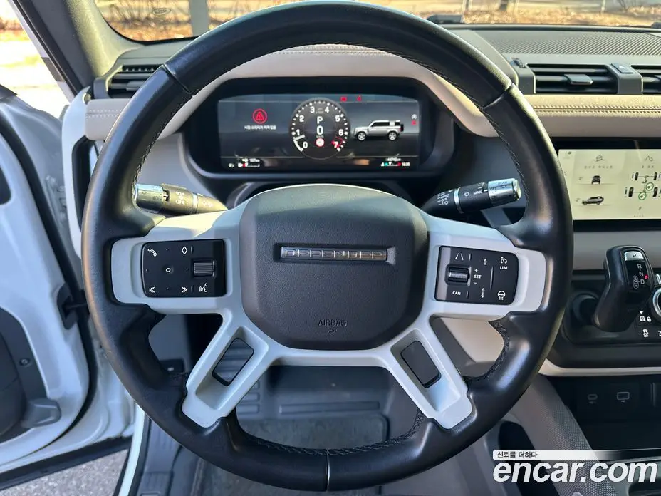 Land Rover Defender 2021 2.0 автомат (гидро), фото 9