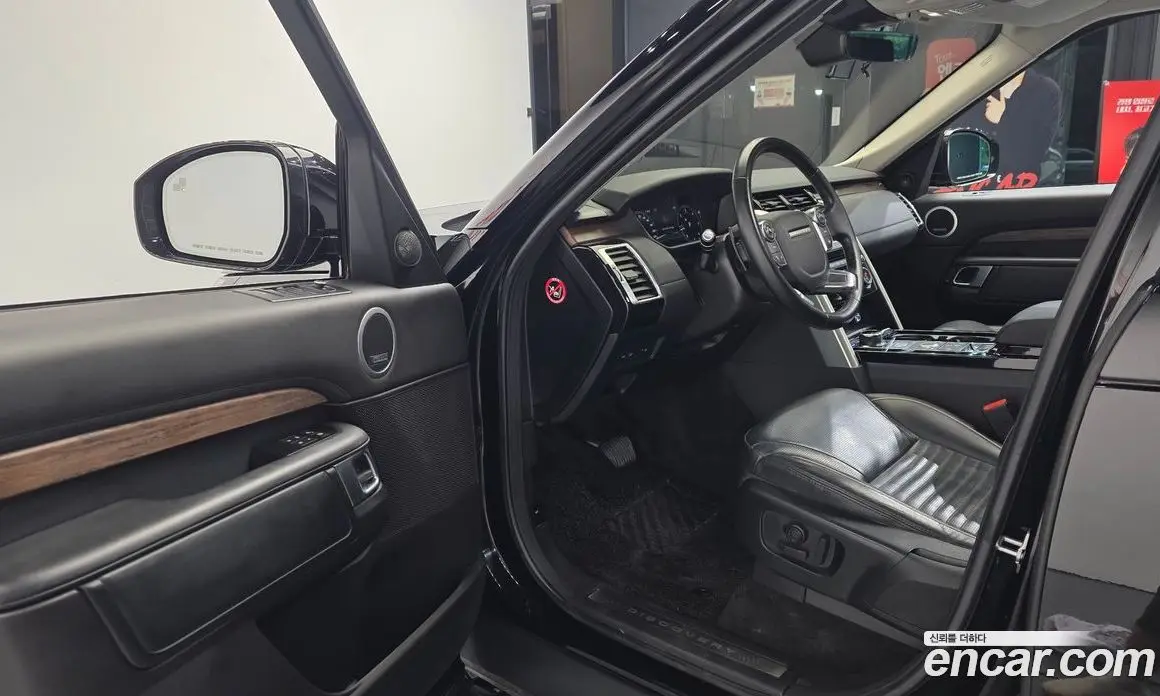 Land Rover Discovery 2018 3.0 автомат (гидро), фото 10