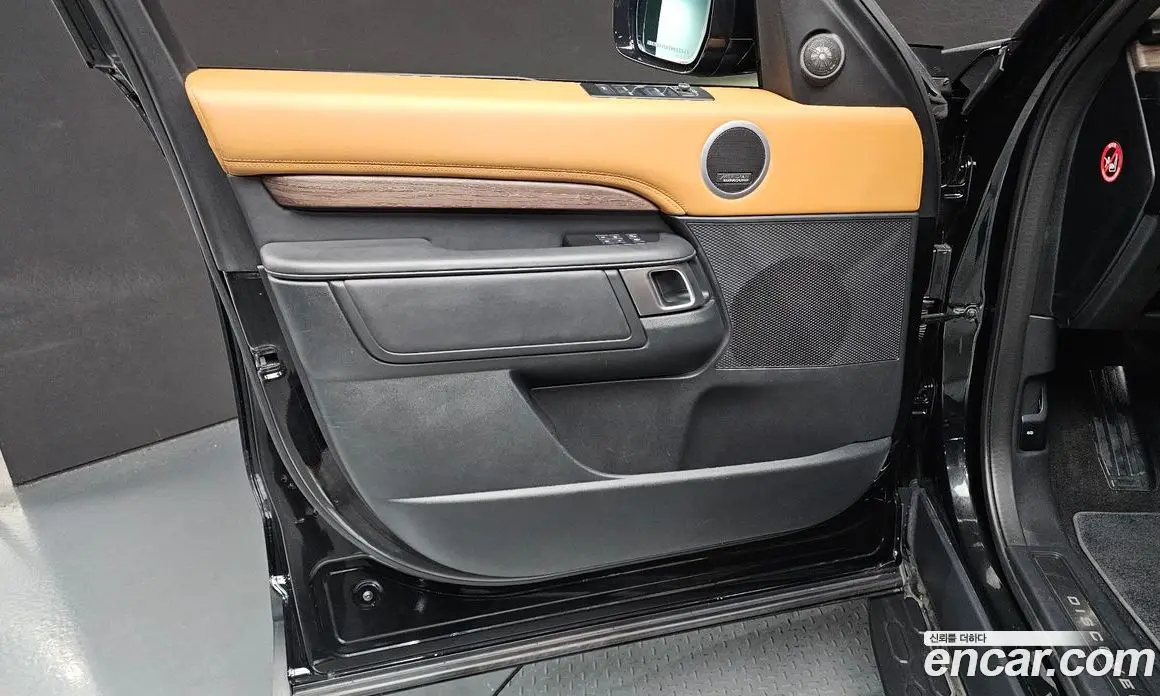 Land Rover Discovery 2020 3.0 автомат (гидро), фото 14