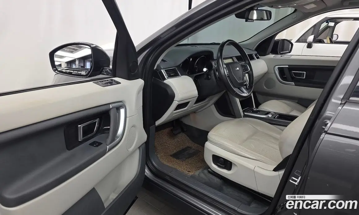 Land Rover Discovery Sport 2018 2.0 автомат (гидро), фото 13