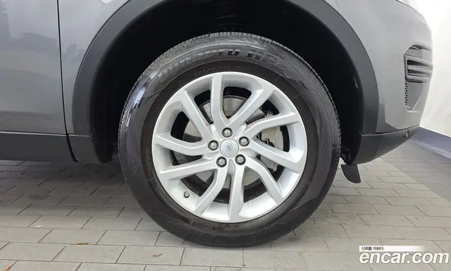 Land Rover Discovery Sport 2018 2.0 автомат (гидро), миниатюра 7