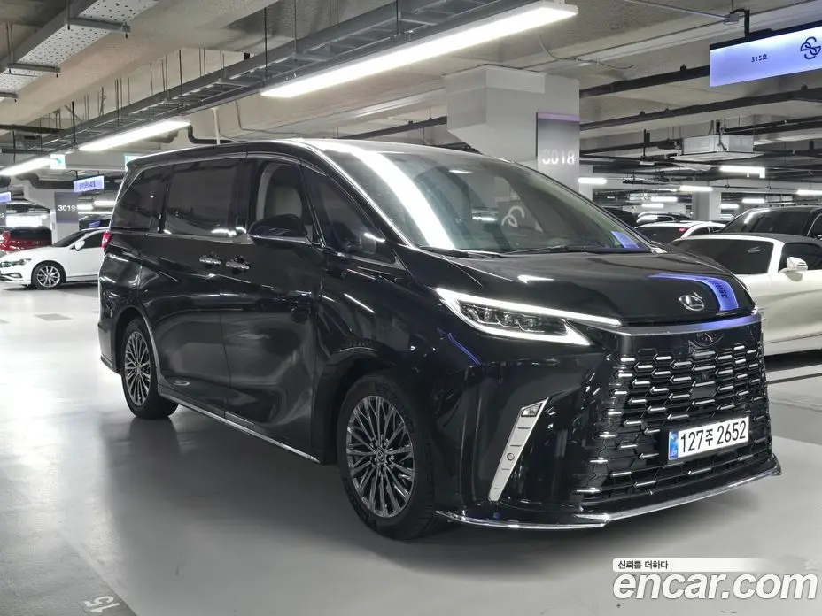 Lexus LM 2025 2.4 автомат (гидро), фото 5 Lexus LM 2025 2.4 автомат (гидро), фото 5
