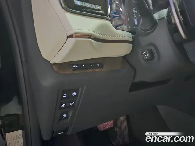 Lexus LM 2025 2.4 автомат (гидро), миниатюра 9 Lexus LM 2025 2.4 автомат (гидро), миниатюра 9