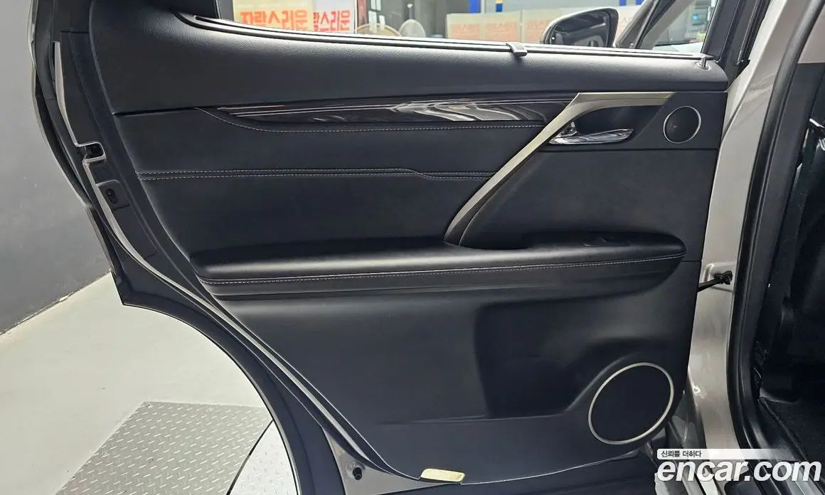 Lexus RX 2019 3.5 автомат (гидро), фото 15 Lexus RX 2019 3.5 автомат (гидро), фото 15