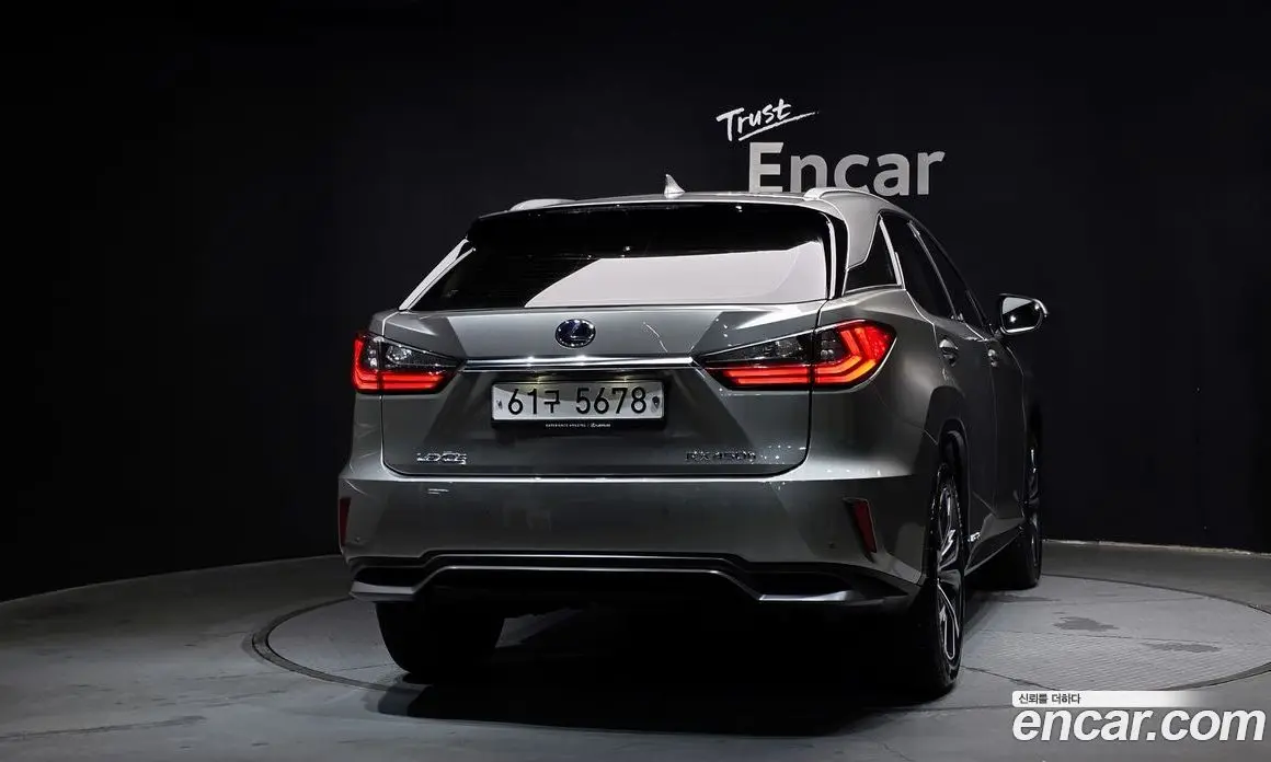 Lexus RX 2019 3.5 автомат (гидро), фото 4 Lexus RX 2019 3.5 автомат (гидро), фото 4