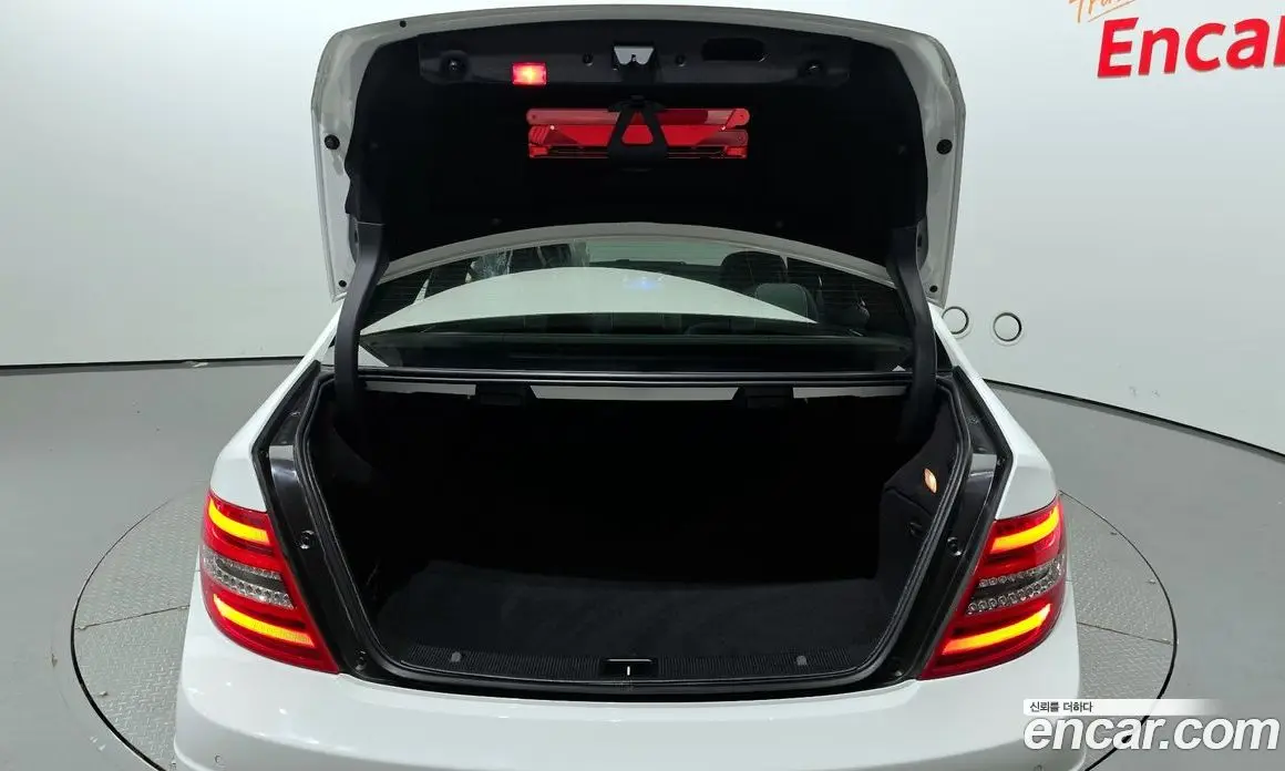 Mercedes-Benz C-Class 2014 2.1 гидро, фото 20 Mercedes-Benz C-Class 2014 2.1 гидро, фото 20