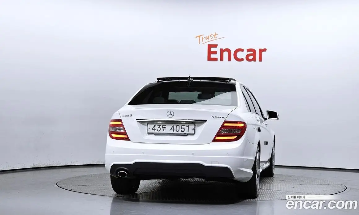 Mercedes-Benz C-Class 2014 2.1 гидро, фото 4 Mercedes-Benz C-Class 2014 2.1 гидро, фото 4