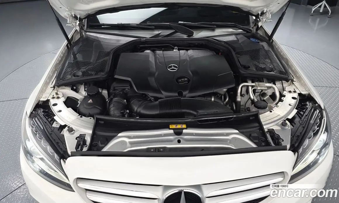 Mercedes-Benz C-Class 2017 2.1 гидро, фото 6 Mercedes-Benz C-Class 2017 2.1 гидро, фото 6
