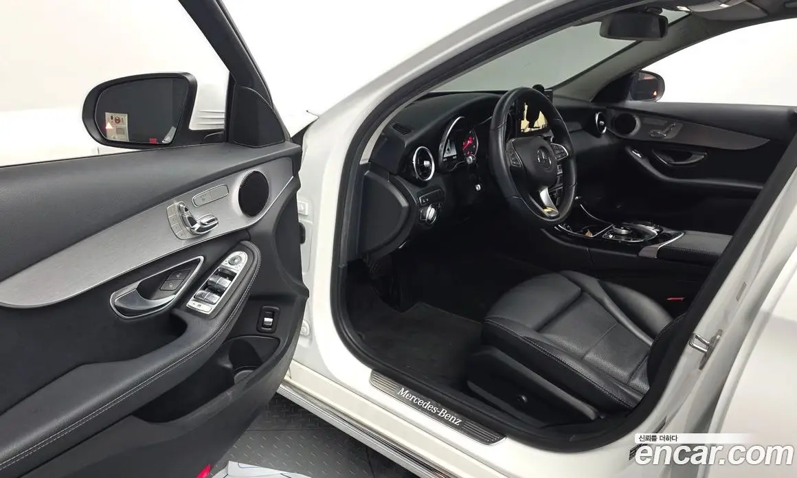 Mercedes-Benz C-Class 2017 2.1 гидро, фото 10 Mercedes-Benz C-Class 2017 2.1 гидро, фото 10