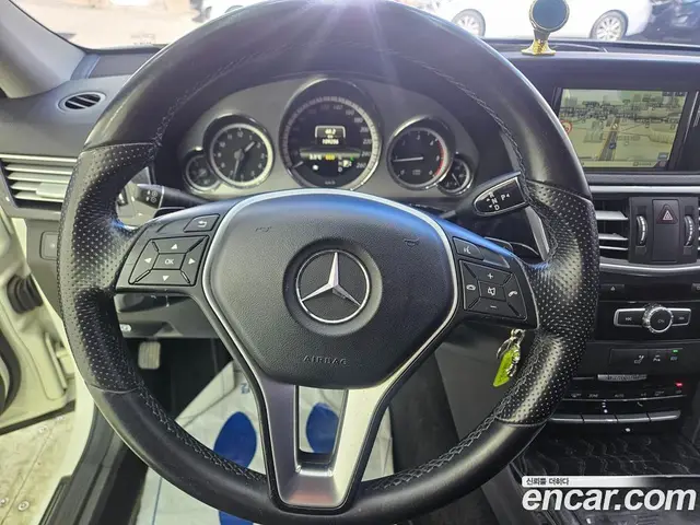 Mercedes-Benz E-Class 2013 2.1 автомат (гидро), миниатюра 7