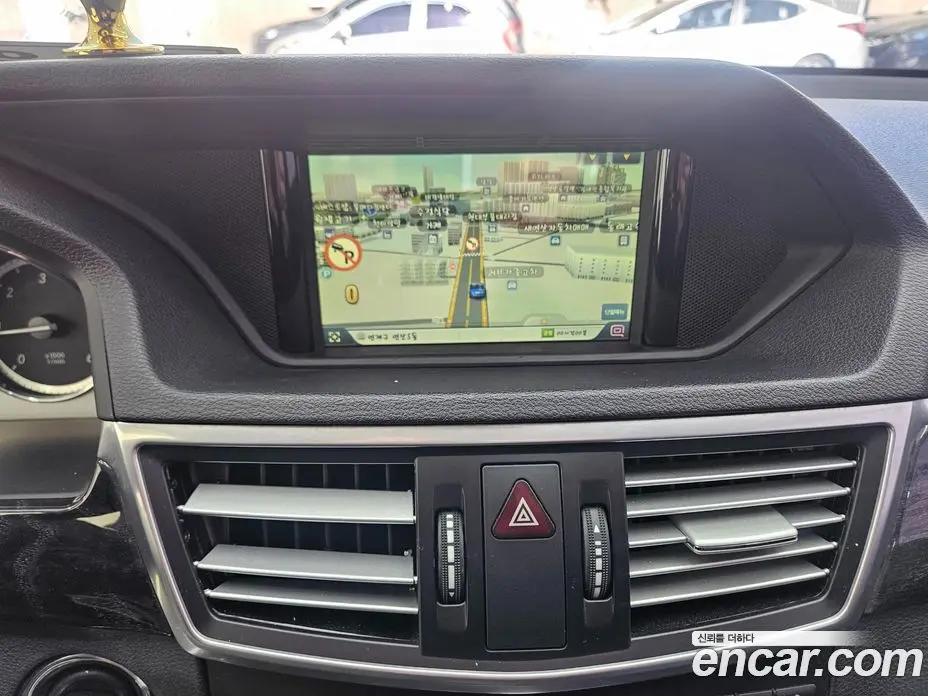 Mercedes-Benz E-Class 2013 2.1 автомат (гидро), фото 8