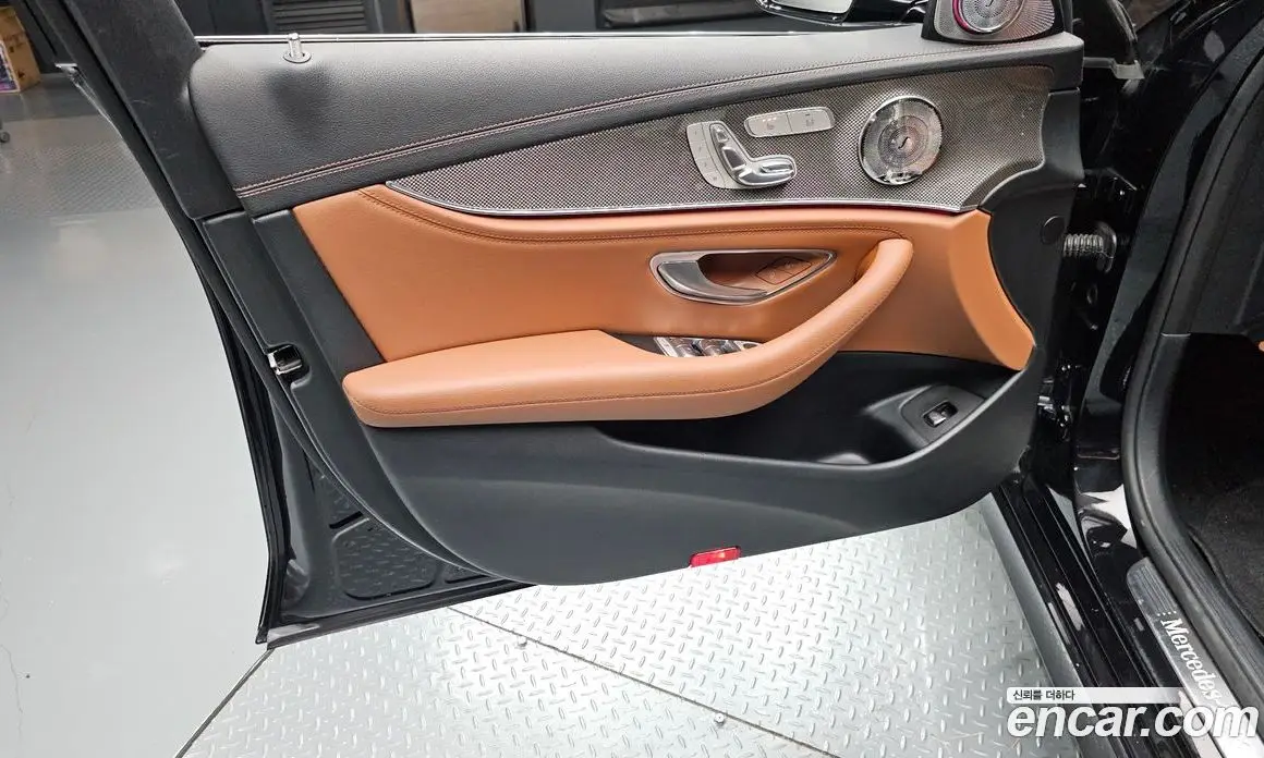 Mercedes-Benz E-Class 2017 2.0 гидро, фото 14 Mercedes-Benz E-Class 2017 2.0 гидро, фото 14