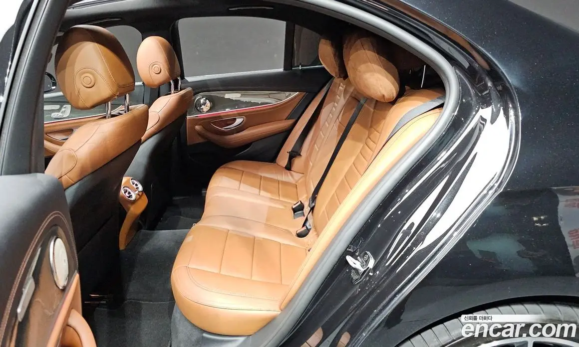 Mercedes-Benz E-Class 2017 2.0 гидро, фото 16 Mercedes-Benz E-Class 2017 2.0 гидро, фото 16