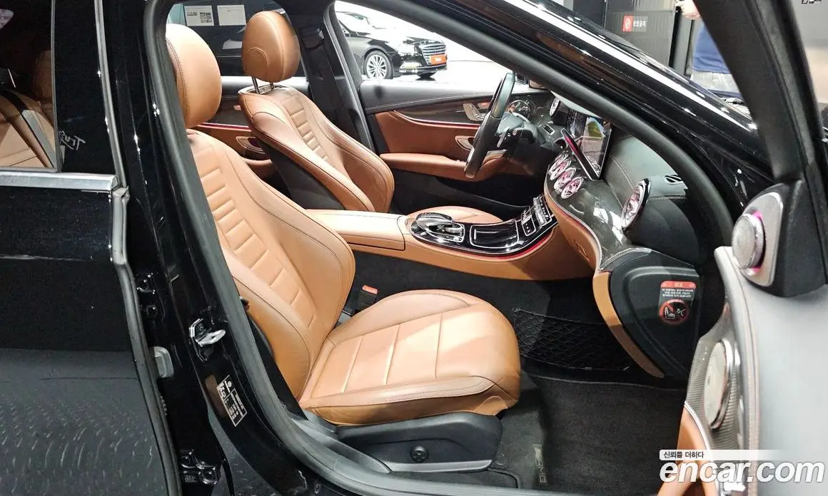 Mercedes-Benz E-Class 2017 2.0 гидро, фото 18 Mercedes-Benz E-Class 2017 2.0 гидро, фото 18