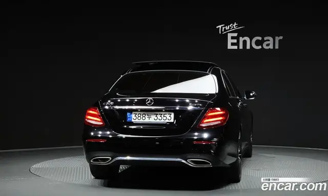 Mercedes-Benz E-Class 2017 2.0 гидро, миниатюра 4 Mercedes-Benz E-Class 2017 2.0 гидро, миниатюра 4