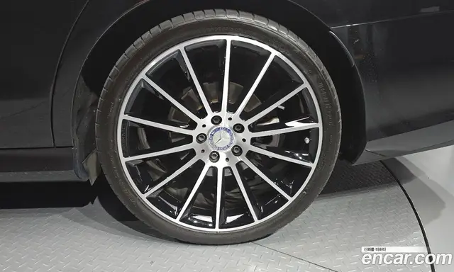 Mercedes-Benz E-Class 2017 2.0 гидро, миниатюра 7 Mercedes-Benz E-Class 2017 2.0 гидро, миниатюра 7