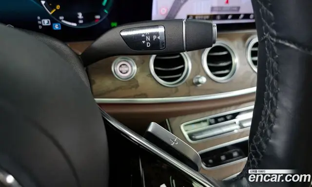Mercedes-Benz E-Class 2021 2.0 автомат (гидро), миниатюра 11