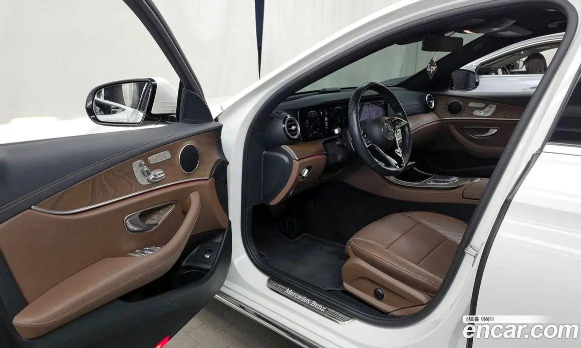 Mercedes-Benz E-Class 2021 2.0 автомат (гидро), фото 12
