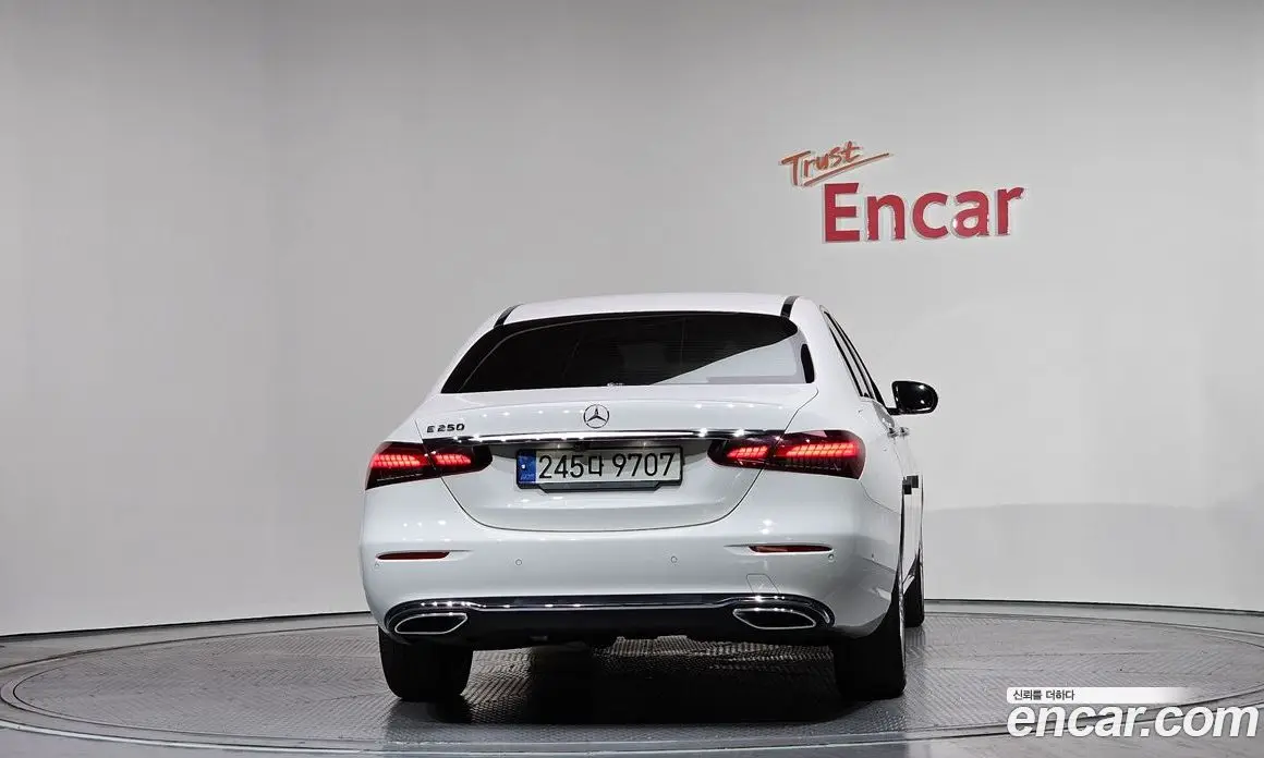 Mercedes-Benz E-Class 2021 2.0 автомат (гидро), фото 3