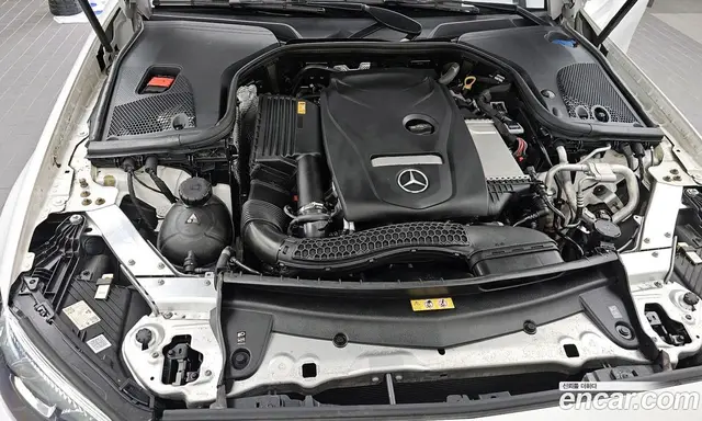 Mercedes-Benz E-Class 2021 2.0 автомат (гидро), миниатюра 5