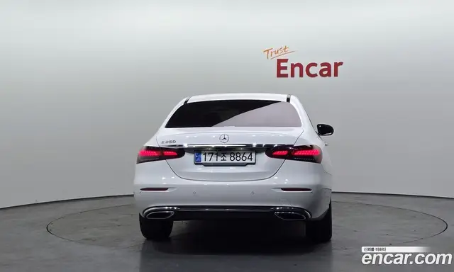 Mercedes-Benz E-Class 2021 2.0 автомат (гидро), миниатюра 4