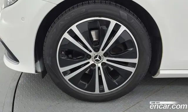 Mercedes-Benz E-Class 2021 2.0 автомат (гидро), миниатюра 5