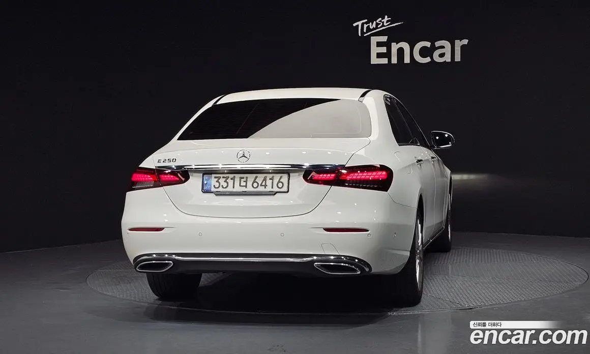Mercedes-Benz E-Class 2021 2.0 гидро, фото 4