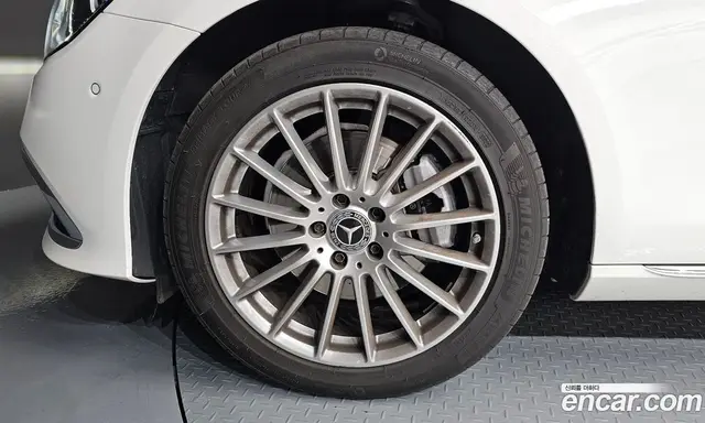 Mercedes-Benz E-Class 2021 2.0 гидро, миниатюра 5