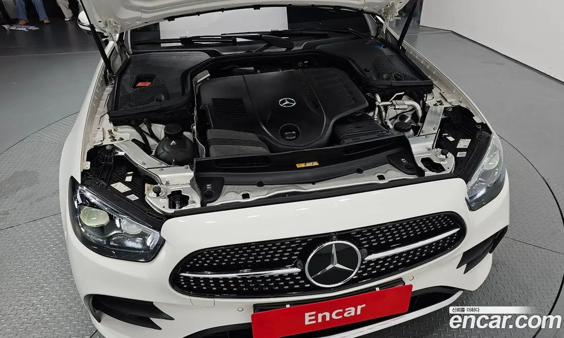 Mercedes-Benz E-Class 2023 3.0 гидро, фото 6