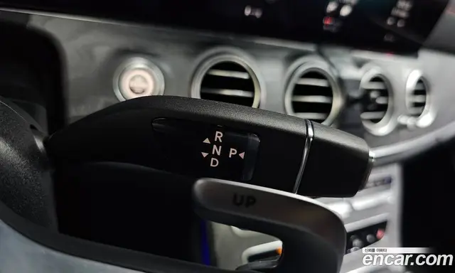 Mercedes-Benz E-Class 2023 3.0 гидро, миниатюра 11