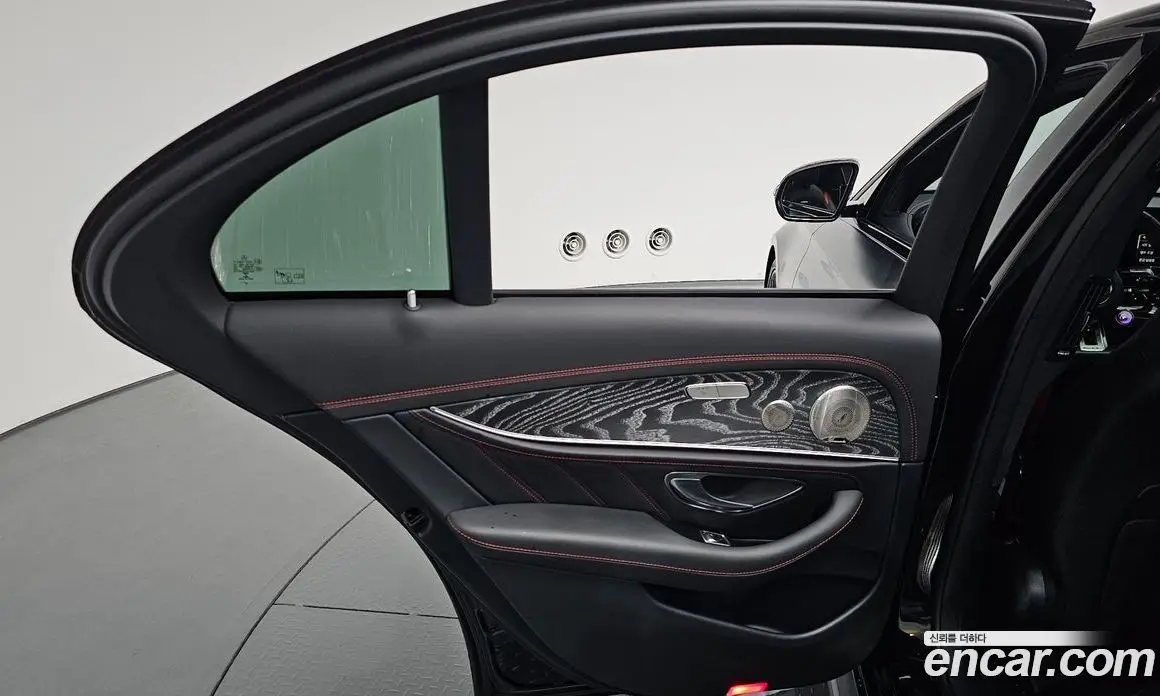 Mercedes-Benz E-Class 2023 3.0 гидро, фото 13