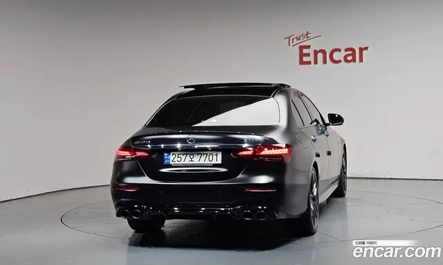 Mercedes-Benz E-Class 2023 3.0 гидро, миниатюра 3