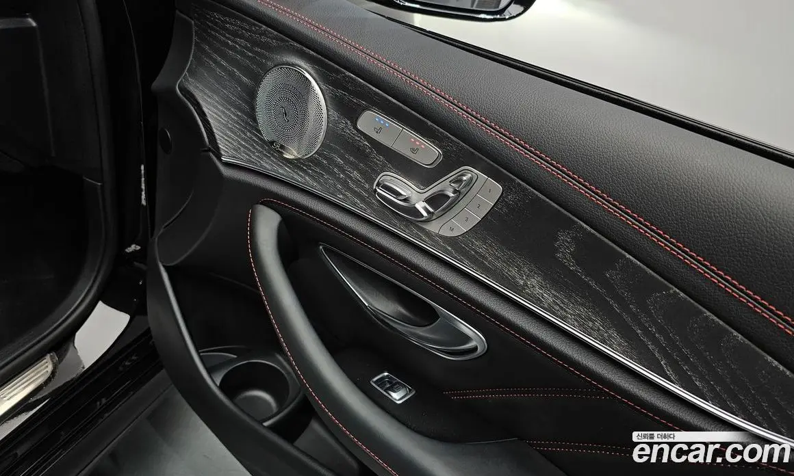 Mercedes-Benz E-Class 2023 3.0 гидро, фото 31
