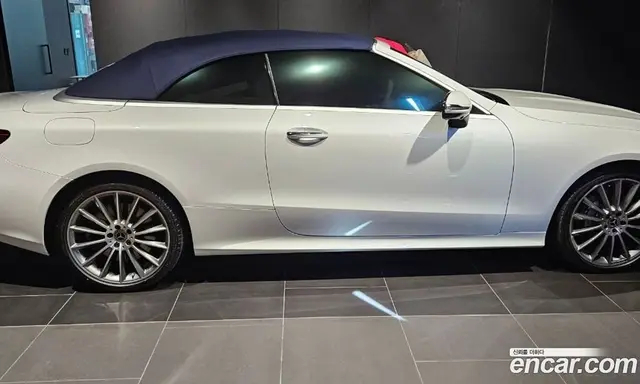 Mercedes-Benz E-Class 2023 3.0 гидро, миниатюра 2