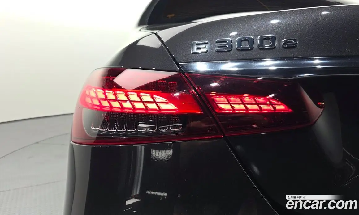 Mercedes-Benz E-Class 2023 2.0 гидро, фото 9 Mercedes-Benz E-Class 2023 2.0 гидро, фото 9