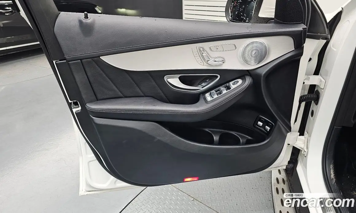 Mercedes-Benz GLC-Class 2018 2.0 гидро, фото 14 Mercedes-Benz GLC-Class 2018 2.0 гидро, фото 14