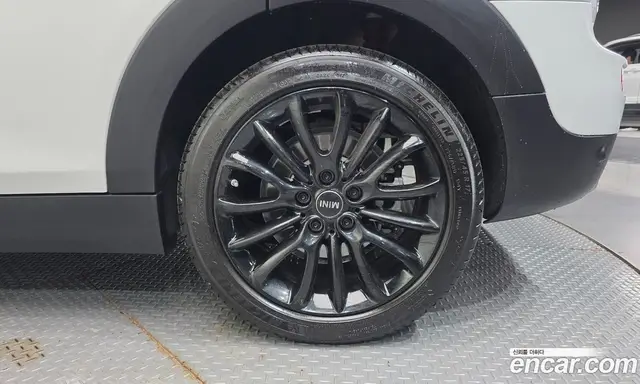Mini Clubman 2023 1.5 автомат (гидро), миниатюра 7