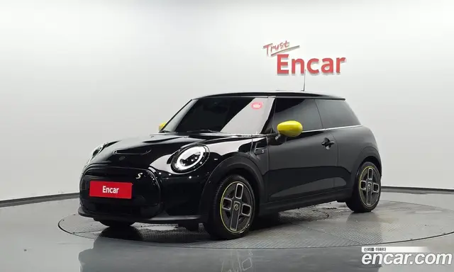 Mini Cooper, 2023, 11 682 км